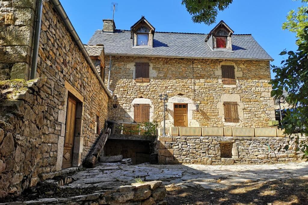 Maison traditionnelle en Lozère Saint-Saturnin  Esterno foto